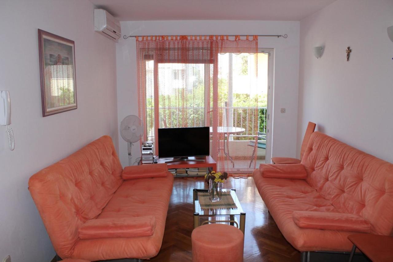 Apartment Anton Makarska